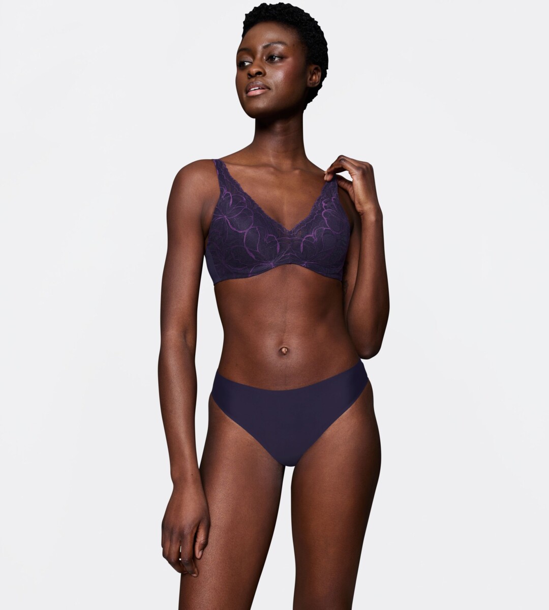 10219710_00TS_1 טריומף חזייה מרופדת - Triumph Body Make-Up Illusion Lace WP – תמונה 1